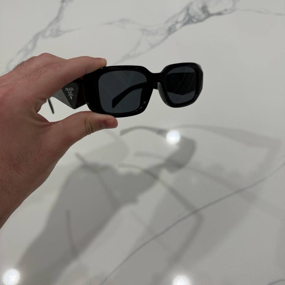 Black Milano Prada Shades Rectangular Women's Sun… - image 3